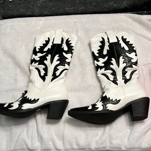 Ann Creek Cowboy Boots size 6M